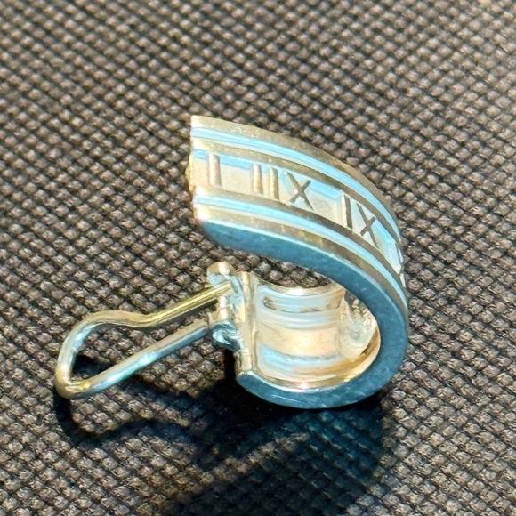 Tiffany & Co. Atlas Single Earrings!! - Picture 6 of 9